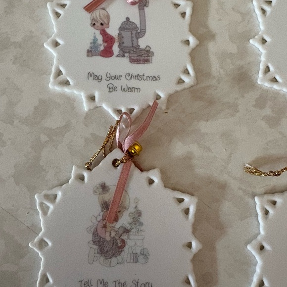 Precious Moments snowflake ornaments set of 4 - Picture 2 of 4